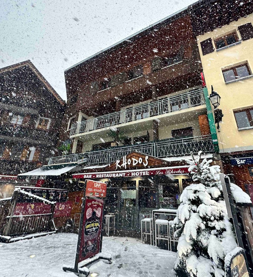 The Rhodos in the snow, where you drop off and pick up your things